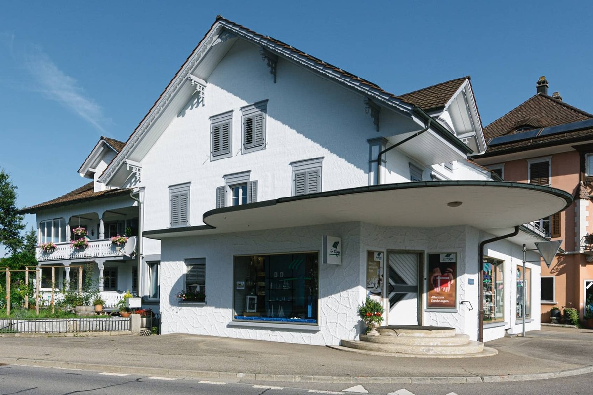Holz-Schindelfassade